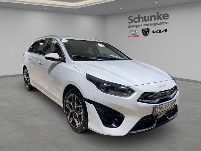Gebraucht Kia Ceed Sportswagon Platinum Edition 141 PS (103 kW) 2025 Weiss Kombi