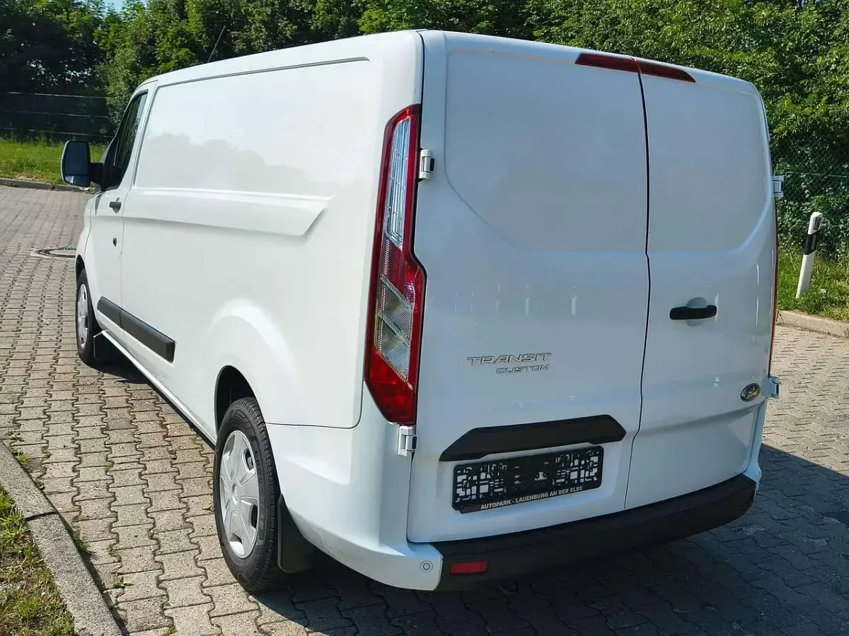 Gebraucht Ford Transit Custom 131 PS (96 kW) 2023 Frostweiß Pickup