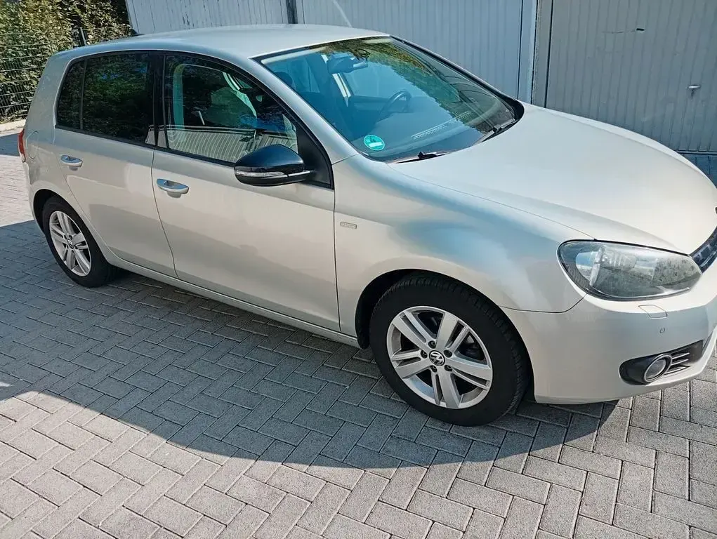 Gebraucht VW Golf VII Match 90 PS (66 kW) 2012 Silber Limousine