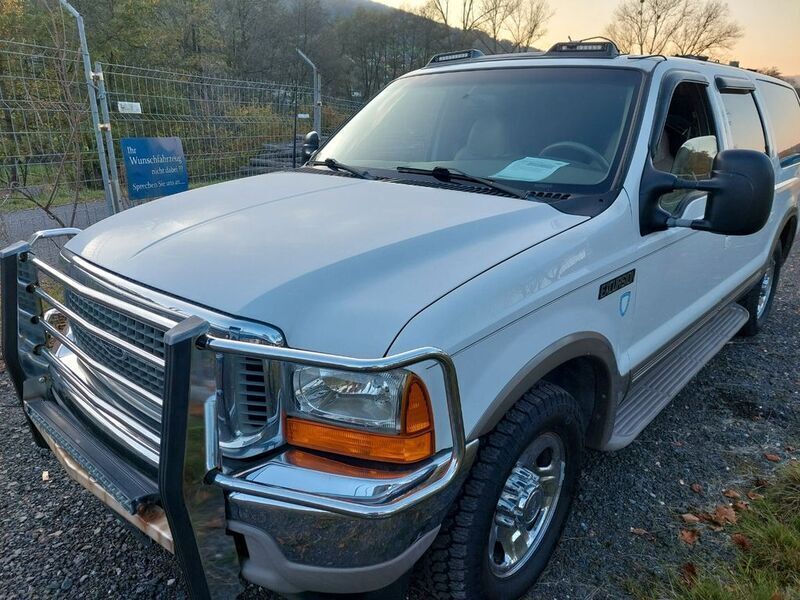 Weiß Gebraucht 2000 Ford Excursion Limited SUV | 20.999 € - Bild 1/4