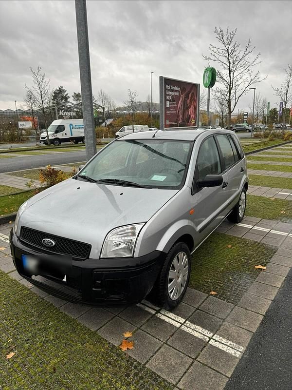 Grau Gebraucht 2005 Ford Fusion Kleinwagen | 2.100 € - Bild 1/4