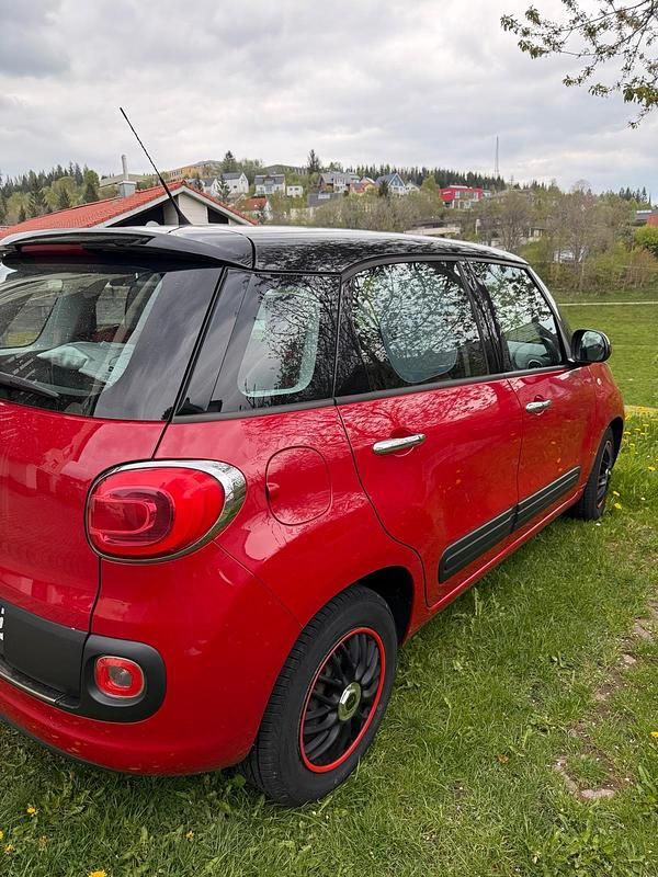 Gebraucht Fiat 500L 95 PS (69 kW) 2013 Andere farben Van / Kleinbus