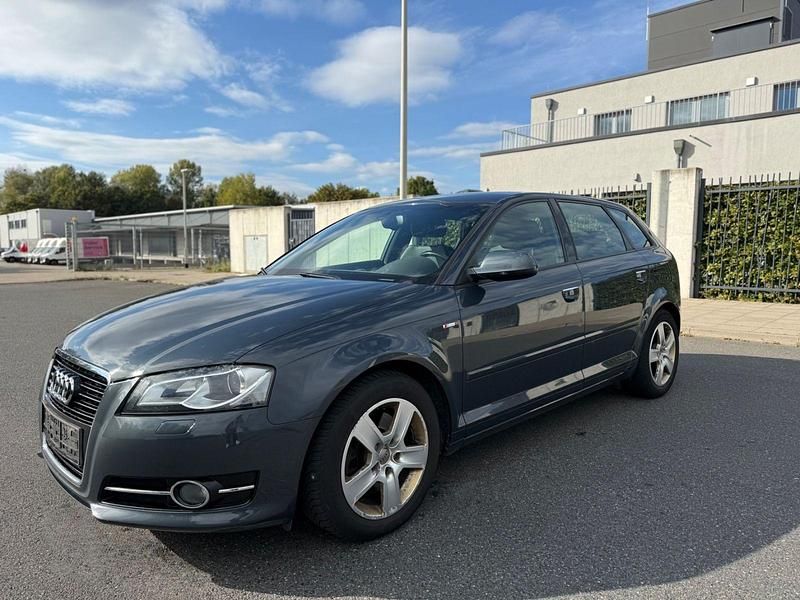 Grau Gebraucht 2012 Audi A3 Sportback S-Line Limousine | 5.800 € (Superpreis) - Bild 1/4