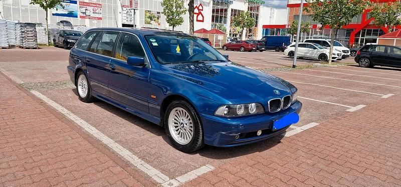 Blau Gebraucht 2003 BMW 520 Kombi | 2.300 € (Guter Preis) - Bild 1/4
