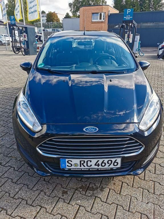 Schwarz Gebraucht 2015 Ford Fiesta Kleinwagen | 6.000 € (Fairer Preis) - Bild 1/4