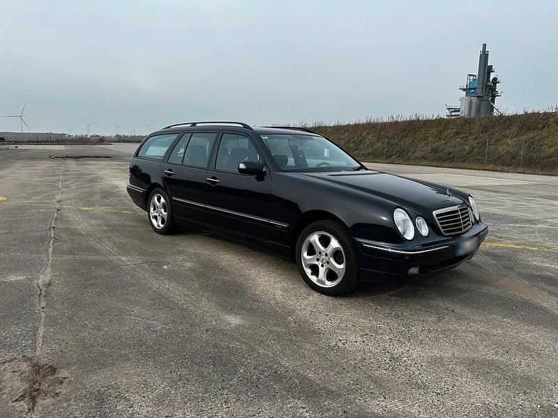 Gebraucht Mercedes E430 279 PS (205 kW) 2003 Violet Limousine