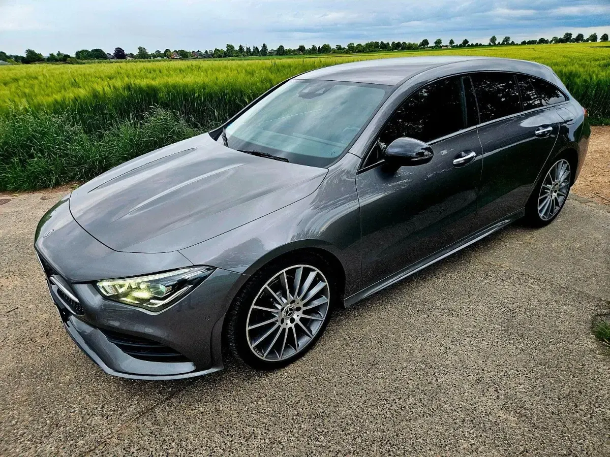 Gebraucht Mercedes CLA200 Shooting Brake AMG 150 PS (110 kW) 2021 Grau Kombi