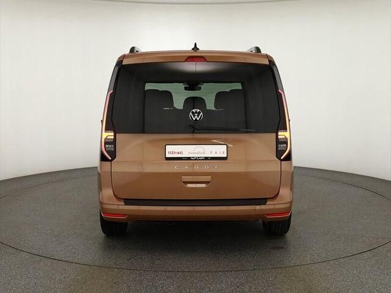 Gebraucht VW Caddy Life 114 PS (83 kW) 2021 Gold Van / Kleinbus