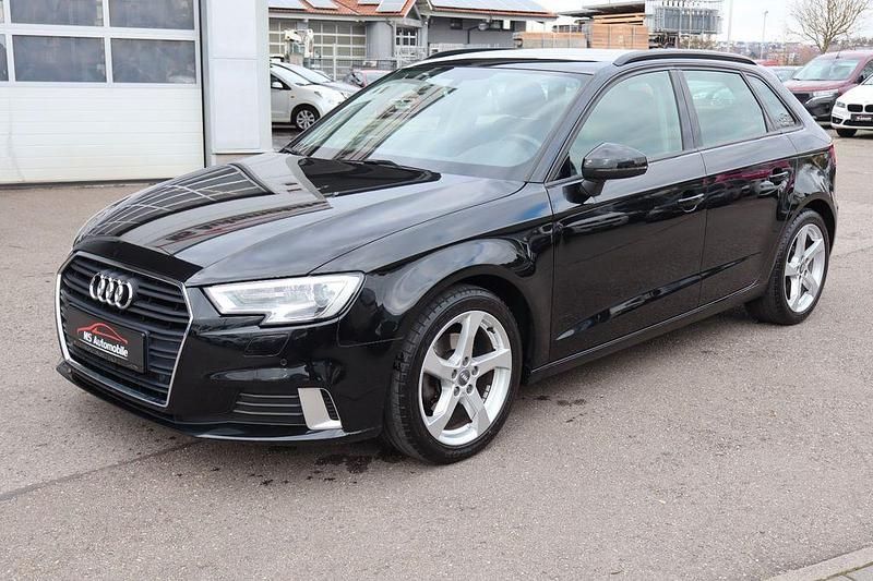Schwarz Gebraucht 2018 Audi A3 Sport Limousine | 18.450 € (Fairer Preis) - Bild 1/4