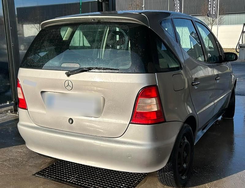 Gebraucht Mercedes A160 Elegance 102 PS (75 kW) 2000 Silber Kleinwagen