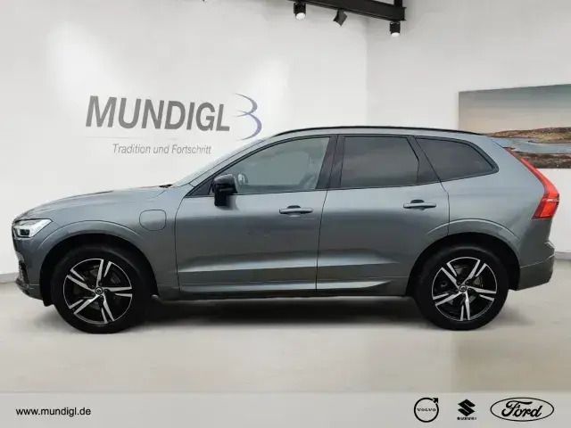 Grau Gebraucht 2020 Volvo XC60 R-Design SUV | 35.900 € (Fairer Preis) - Bild 1/3