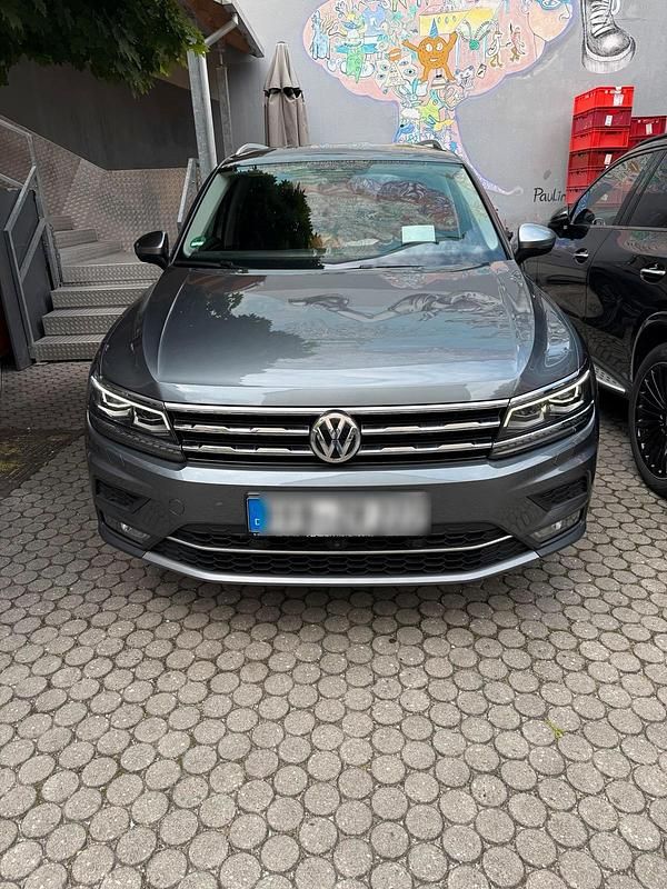 Grau Gebraucht 2018 VW Tiguan Allspace SUV | 21.000 € (Superpreis) - Bild 1/4