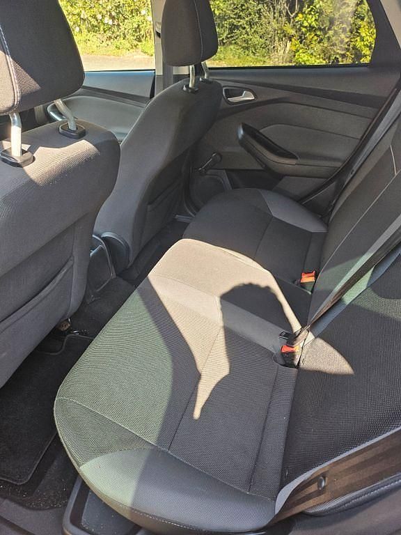 Gebraucht Ford Focus SYNC Edition 116 PS (85 kW) 2014 Silber Limousine