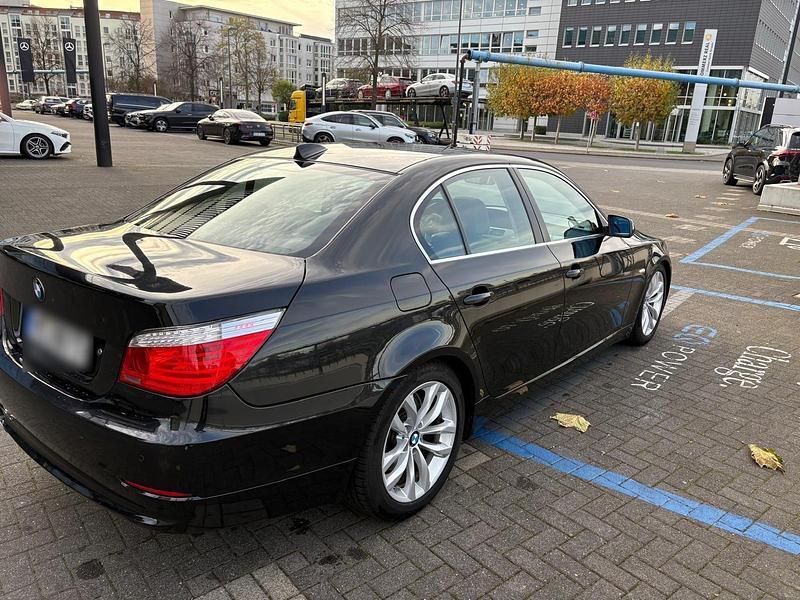 Gebraucht BMW 525 218 PS (160 kW) 2007 Schwarz Limousine