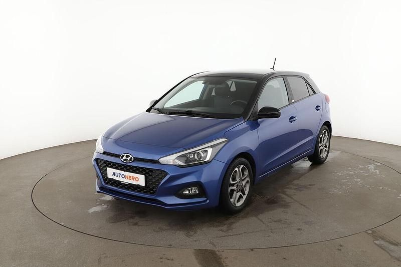Gebraucht Hyundai i20 Advantage 101 PS (74 kW) 2020 Blau Limousine
