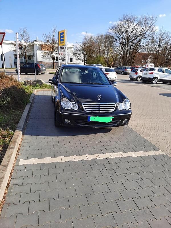 Gebraucht 2005 Mercedes C180 Limousine | 7.299 € - Bild 1/2