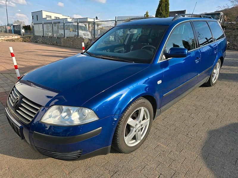 Gebraucht VW Passat Comfortline 150 PS (110 kW) 2001 Blau Kombi