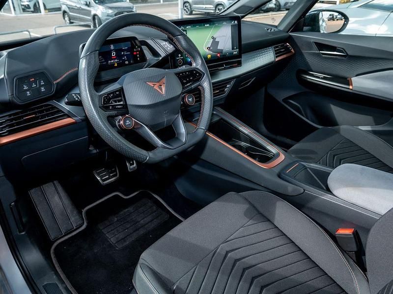 Gebraucht Cupra Born 169 kW (231 PS) 2023 Geysirsilber metallic Kleinwagen