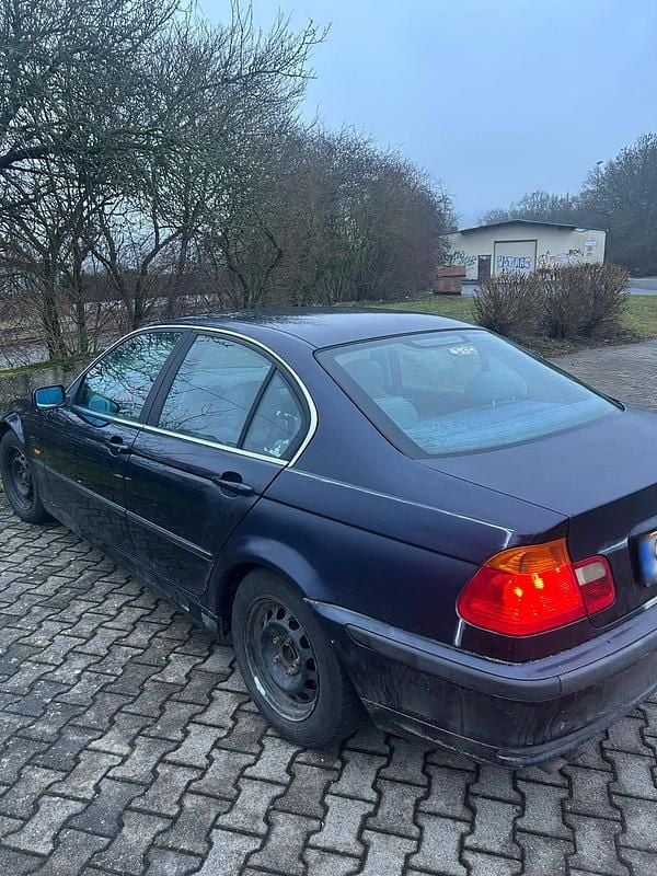 Gebraucht BMW 323 170 PS (125 kW) 1999 Blau Limousine