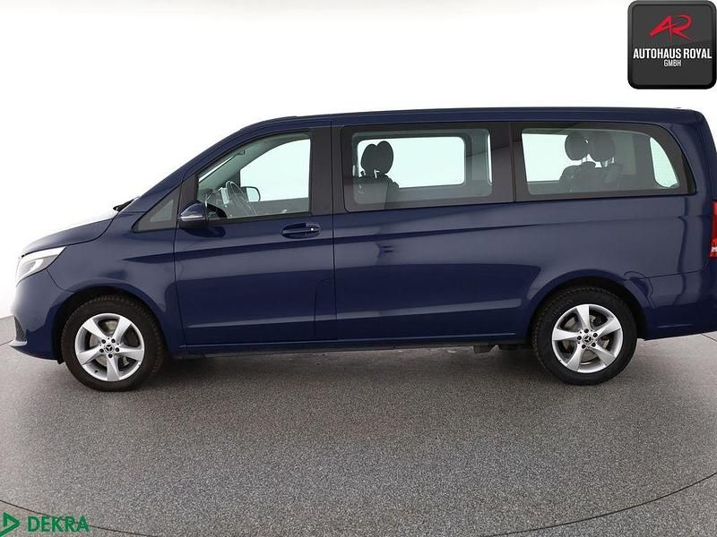 Gebraucht Mercedes V250 190 PS (139 kW) 2022 Blau Van / Kleinbus