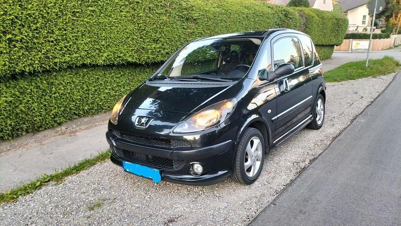 Schwarz Gebraucht 2005 Peugeot 1007 Van / Kleinbus | 3.599 € (Fairer Preis) - Bild 1/4