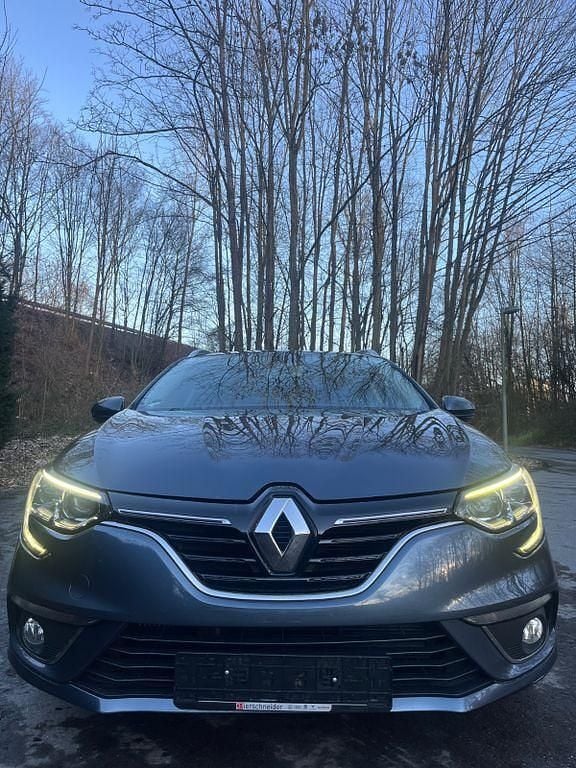 Gebraucht Renault Mégane IV Experience 132 PS (97 kW) 2017 Grau Limousine