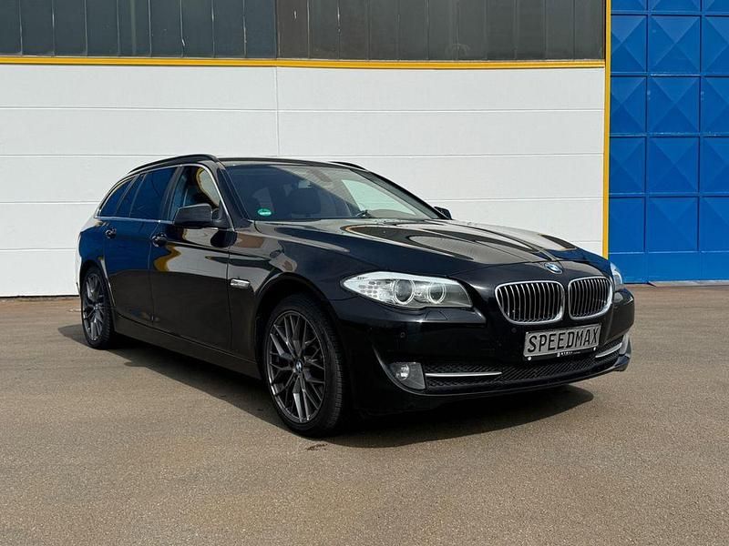 Gebraucht BMW 525 204 PS (150 kW) 2011 Schwarz Kombi