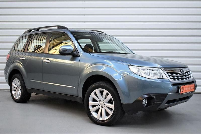 Grün Gebraucht 2011 Subaru Forester Comfort SUV | 17.990 € - Bild 1/4