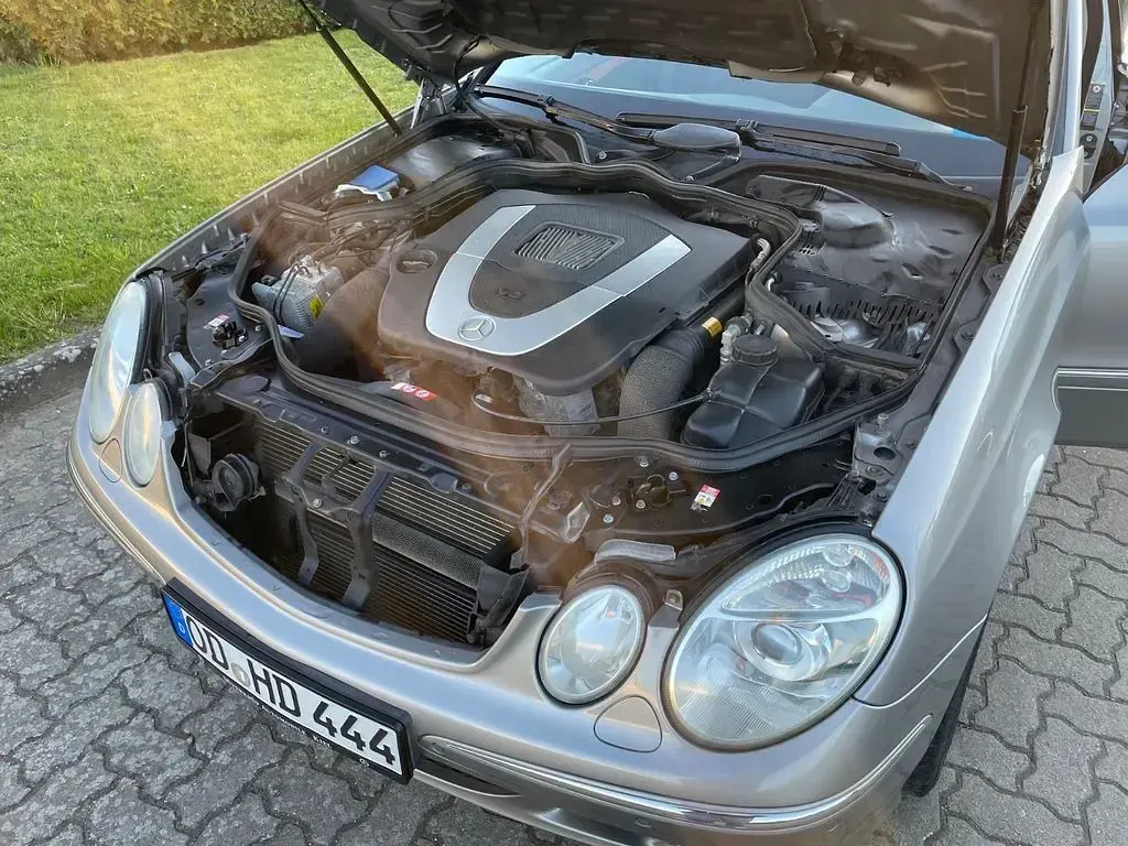 Gebraucht Mercedes E350 Elegance 272 PS (200 kW) 2005 Grau Limousine