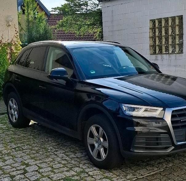 Schwarz Gebraucht 2018 Audi Q5 Premium SUV | 19.500 € (Superpreis) - Bild 1/4