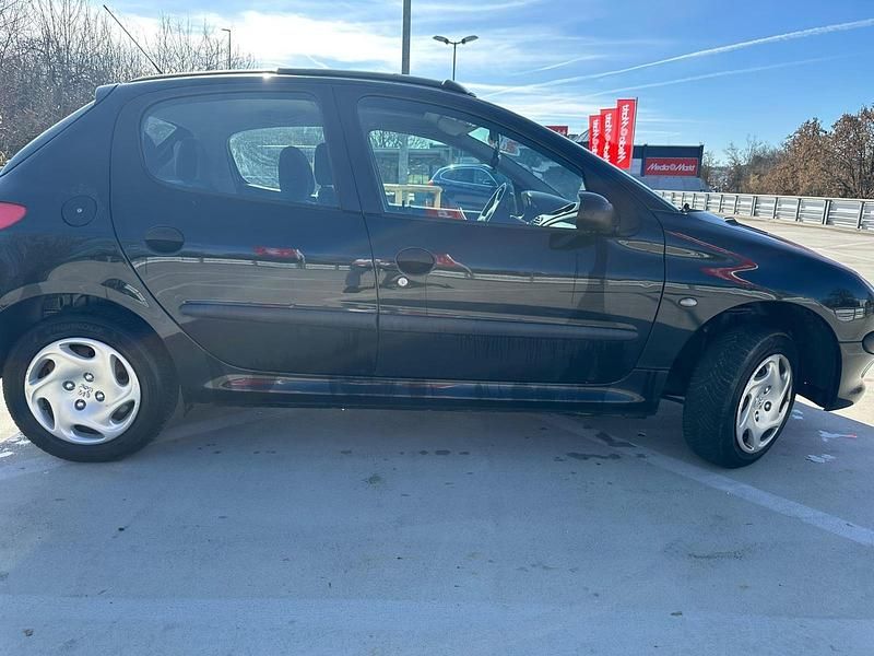 Gebraucht Peugeot 206 75 PS (55 kW) 1999 Schwarz Kleinwagen