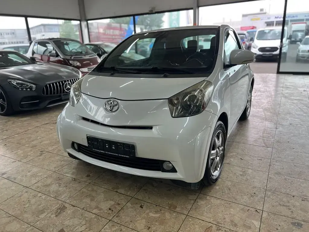 Gebraucht Toyota iQ 68 PS (50 kW) 2009 Weiß Kleinwagen