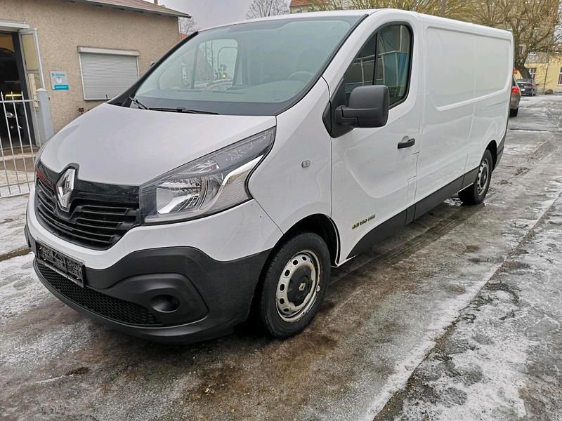 Gebraucht Renault Trafic 120 PS (88 kW) 2015 Weiß Van / Kleinbus