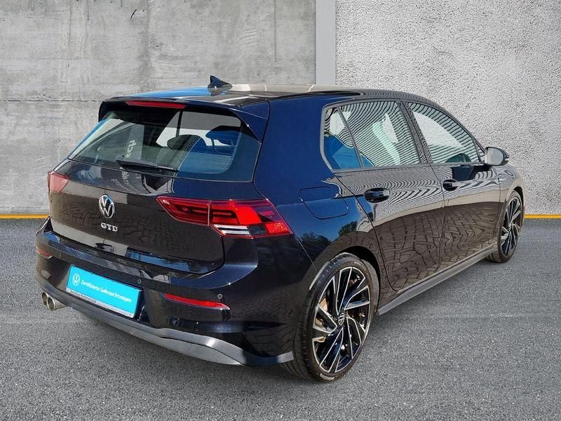 Gebraucht VW Golf VIII GTD 200 PS (147 kW) 2023 Außenfarbe: Limousine