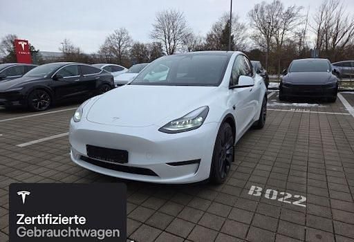 Weiß Gebraucht 2022 Tesla Model Y Performance SUV | 39.700 € (Etwas zu teuer) - Bild 1/4