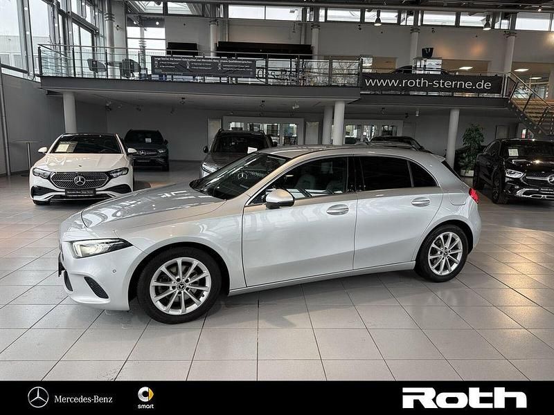 Gebraucht Mercedes A200 Progressive 150 PS (110 kW) 2019 Silber Limousine