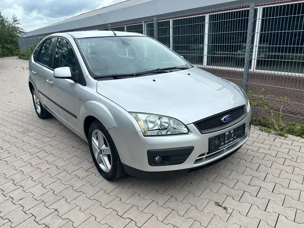 Gebraucht Ford Focus Fun X 101 PS (74 kW) 2007 Silber Limousine