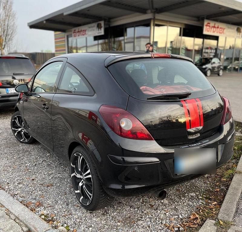 Używany Opel Corsa 90 KM (66 kW) 2009 Czarny Hatchback