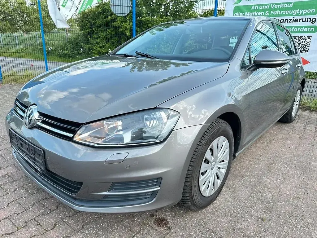 Gebraucht VW Golf VII Trendline 86 PS (63 kW) 2017 Grau Limousine