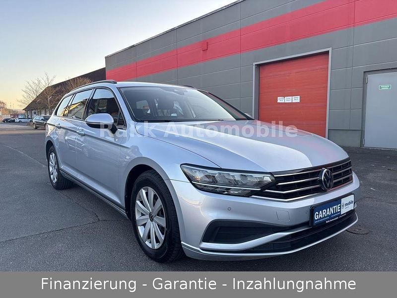 Gebraucht VW Passat 150 PS (110 kW) 2022 Silber Kombi