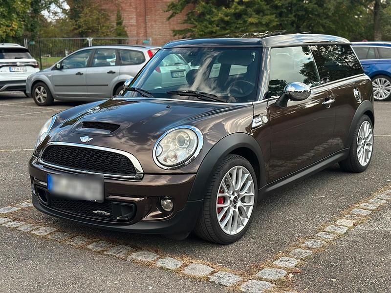 Braun Gebraucht 2010 Mini John Cooper Works Clubman Kombi | 12.500 € (Etwas zu teuer) - Bild 1/4