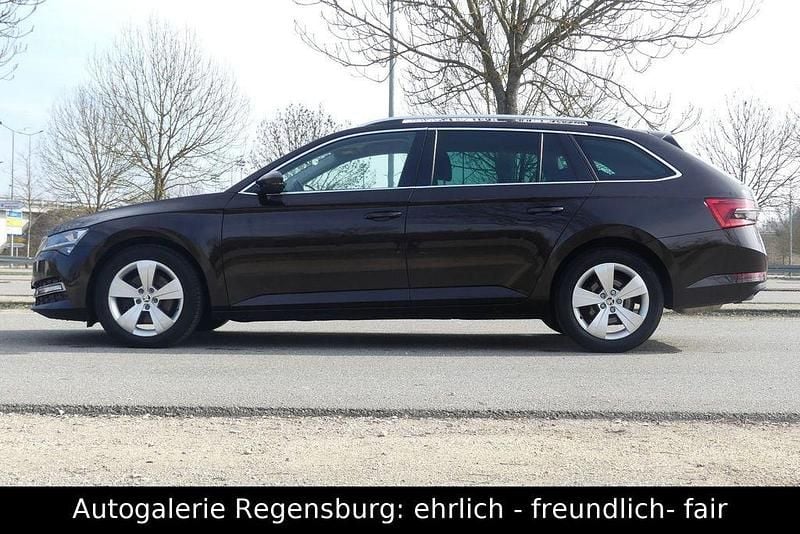 Gebraucht Skoda Superb Style 190 PS (139 kW) 2020 Grau Kombi