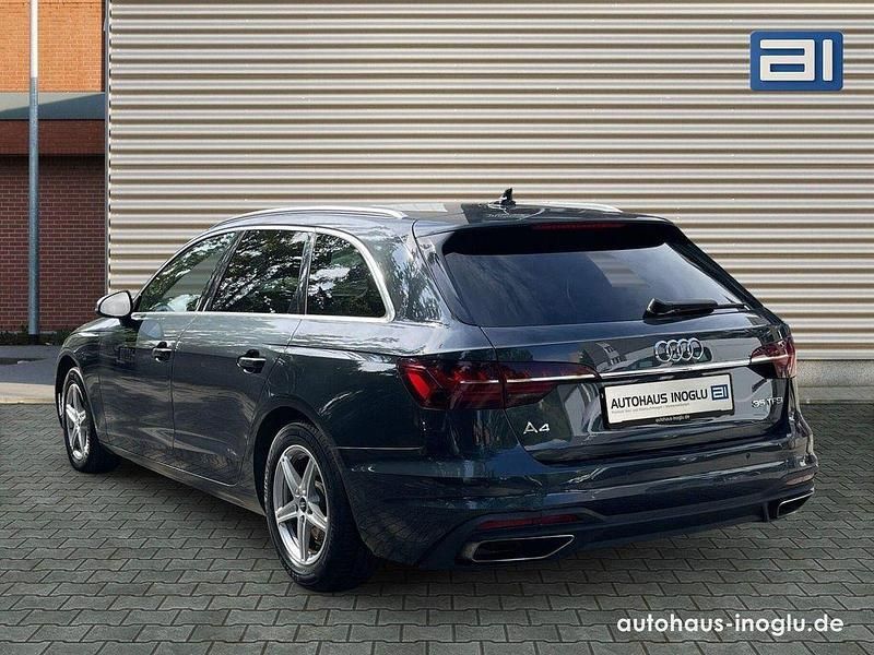 Gebraucht Audi A4 Advanced 150 PS (110 kW) 2022 Grau manhattangrau (metallic) Kombi