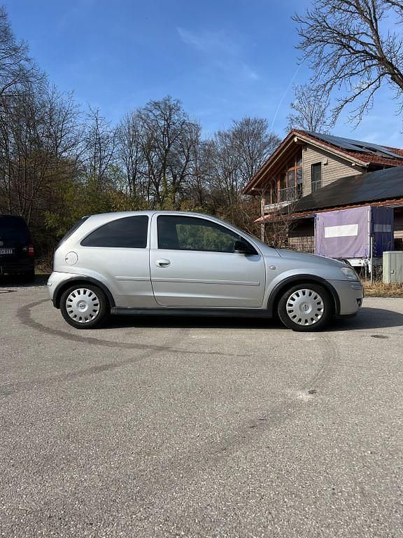 Gebraucht Opel Corsa 125 PS (91 kW) 2005 Silber Kleinwagen