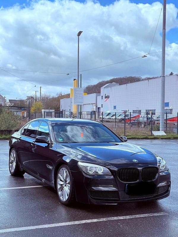 Second-hand BMW 02 306 CP (225 kW) 2011 Negru Berlinǎ