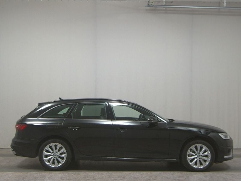 Schwarz Gebraucht 2020 Audi A4 S-Line Kombi | 22.980 € (Superpreis) - Bild 1/2