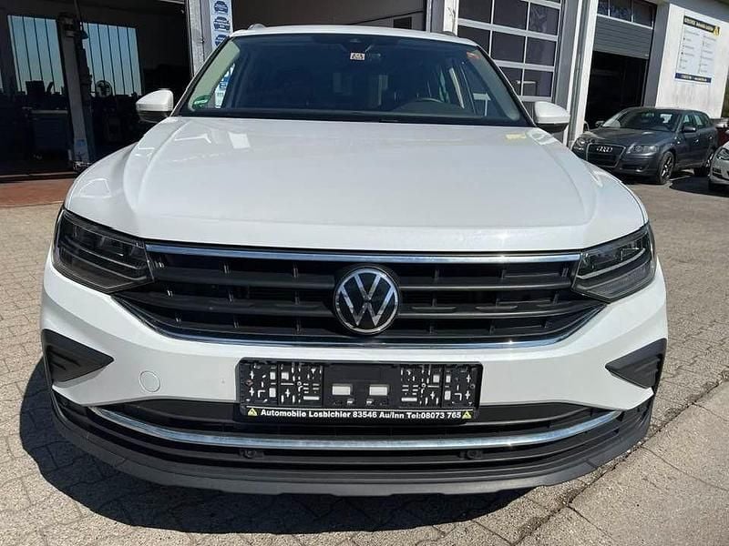 Gebraucht VW Tiguan Active 150 PS (110 kW) 2023 Weiß SUV