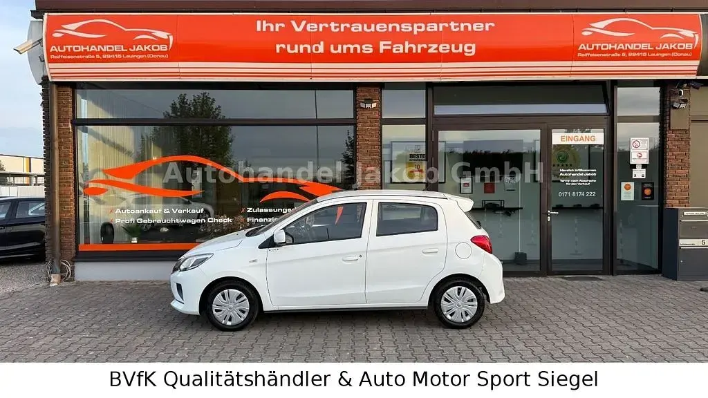 Begagnad Mitsubishi Space Star Select 71 HK (52 kW) 2022 Vit Halvkombi