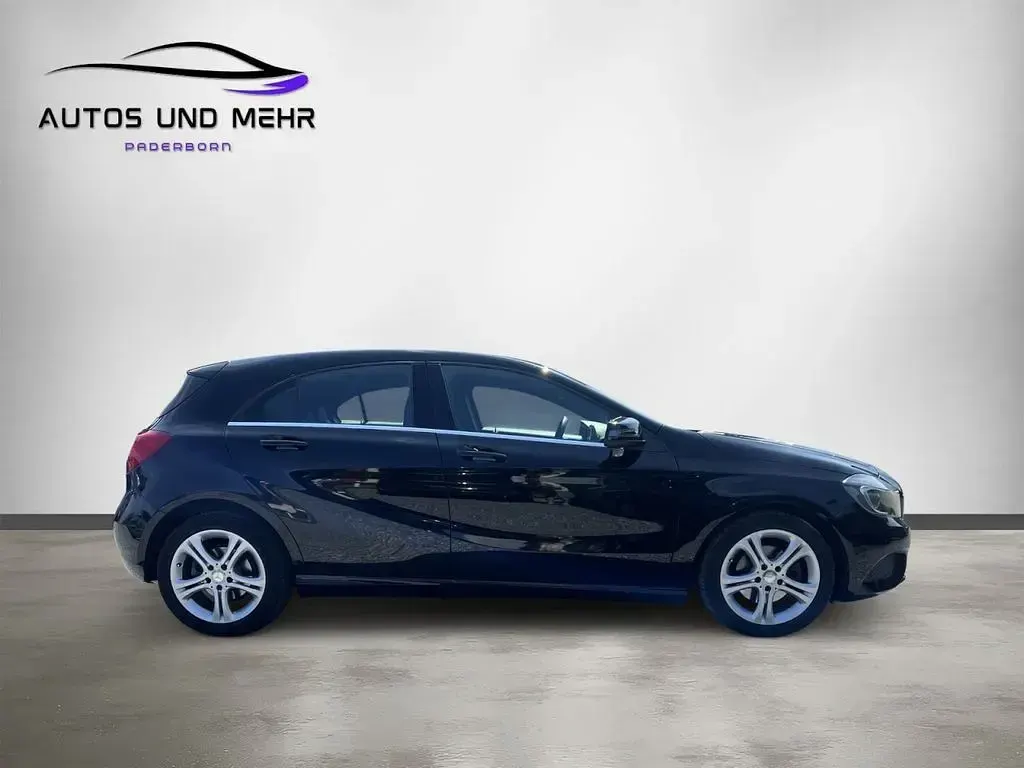 Gebraucht Mercedes A180 122 PS (89 kW) 2013 Schwarz Kleinwagen