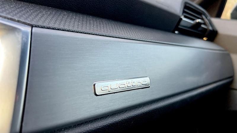 Gebraucht Audi Q3 S-Line 245 PS (180 kW) 2021 Grau SUV